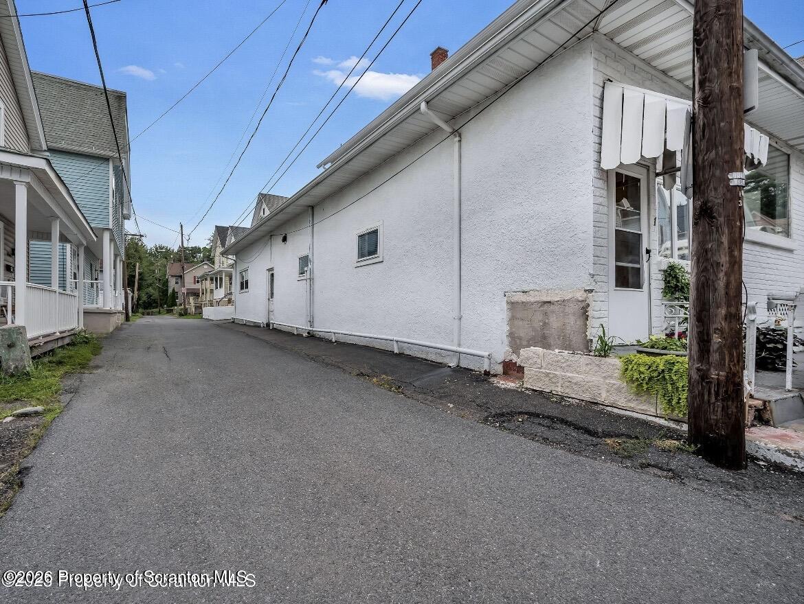 3 Ferguson Place Dunmore, PA 18509 - Photo 3 of 21 IMG_9761