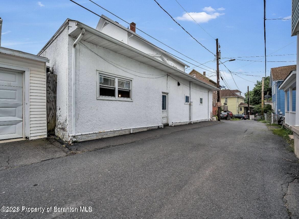 3 Ferguson Place Dunmore, PA 18509 - Photo 4 of 21 IMG_9762