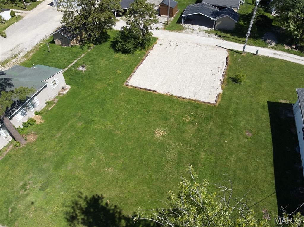 207 Jefferson Street Perry, MO 63462 - Photo 3 of 6