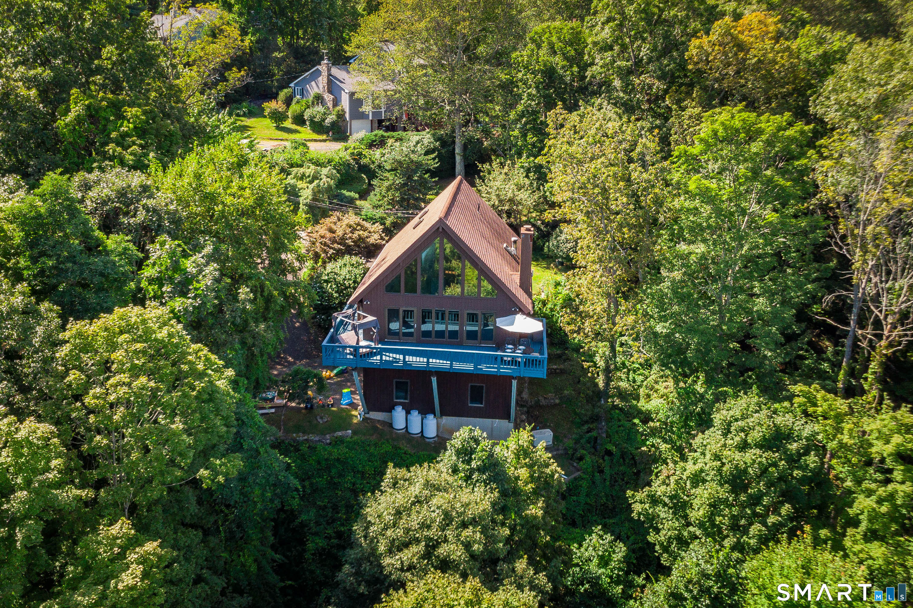 3 Spring Wood Lane New Fairfield, CT 06812 - Photo 27 of 28 an aerial view of a house with swimming pool and garden