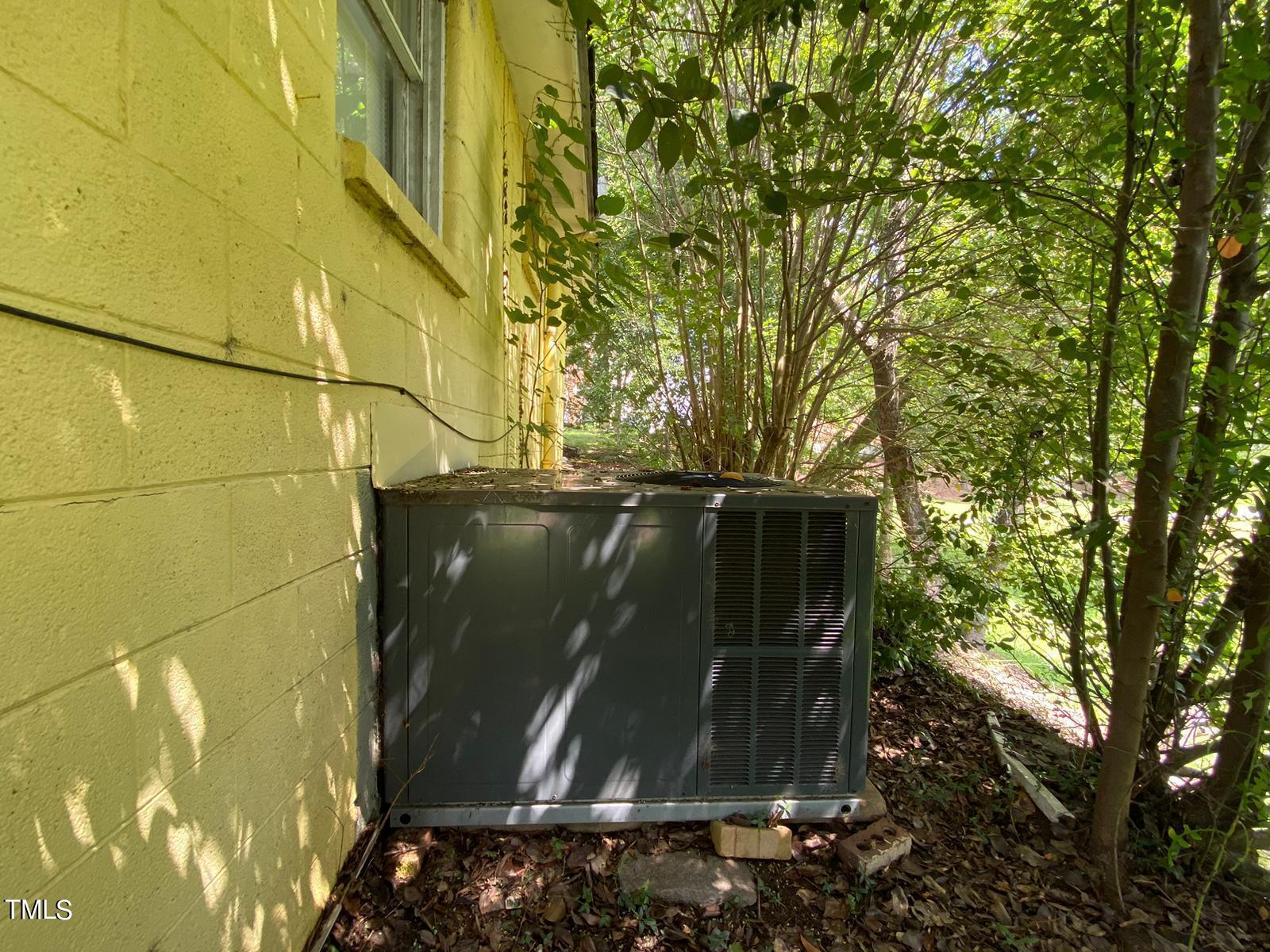1447 Garner Road Raleigh, NC 27610 - Photo 7 of 10 7