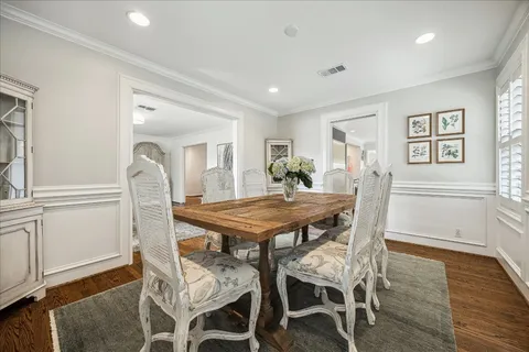 $995,000 | 5655 Overbrook Lane, Houston, TX 77056