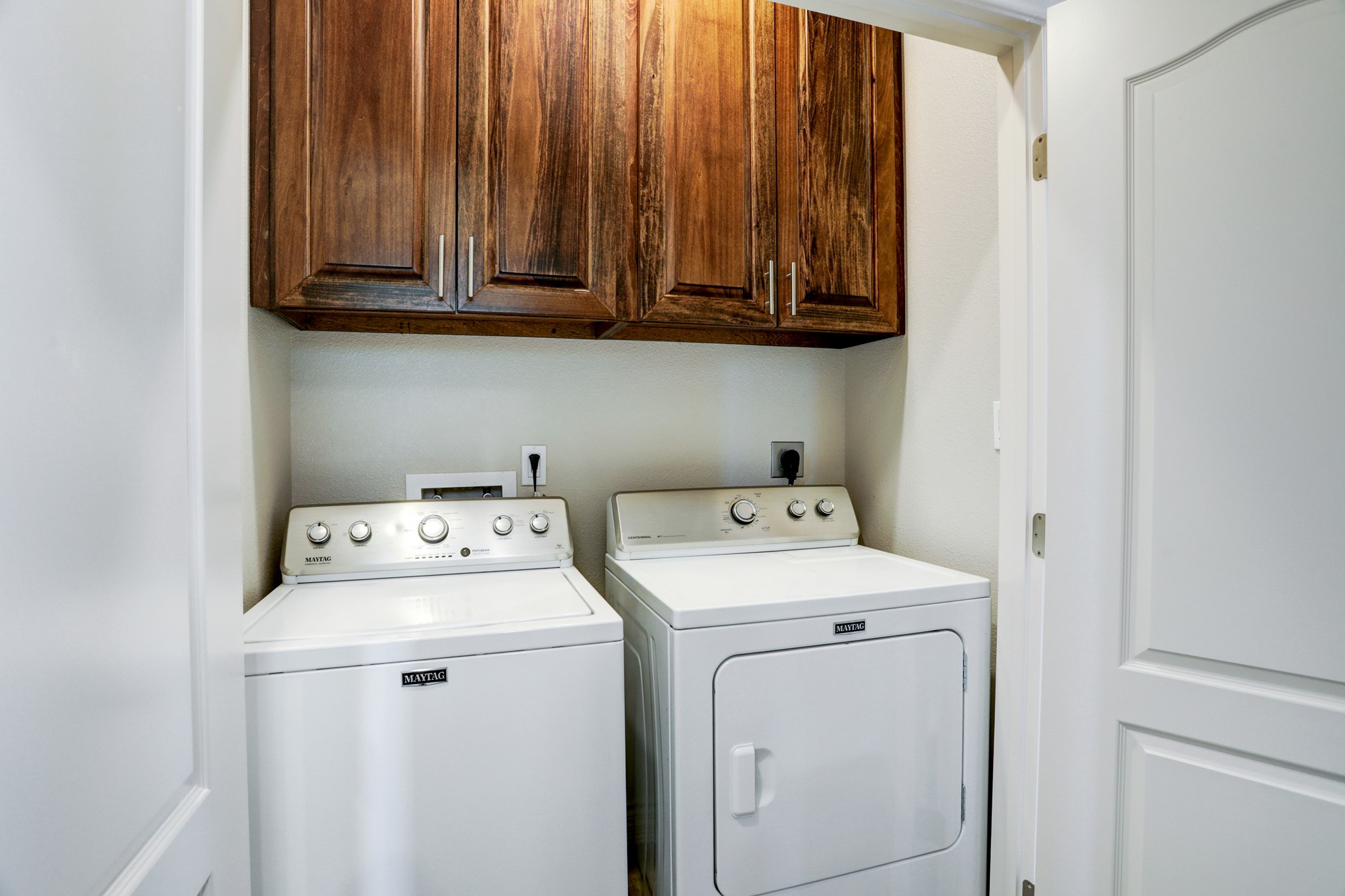 50 West 8th Street, Unit A Kemah, TX 77565 - Photo 10 of 11 a utility room with dryer and washer