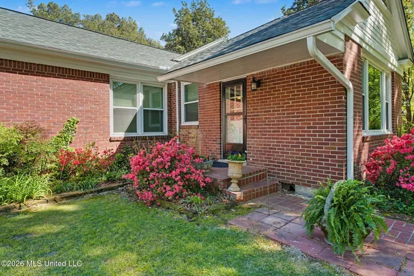 $589,900 | 9120 Old Highway 61, Walls, MS 38680