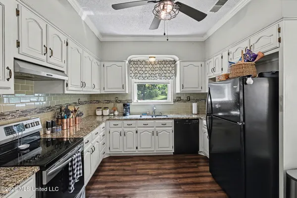 $589,900 | 9120 Old Highway 61, Walls, MS 38680