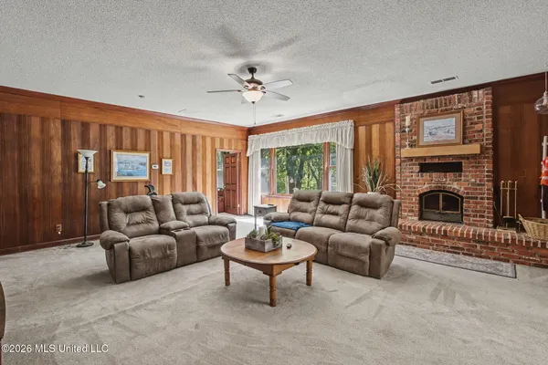 $589,900 | 9120 Old Highway 61, Walls, MS 38680