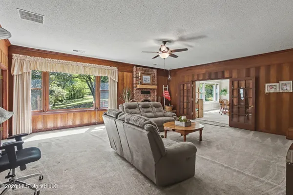 $589,900 | 9120 Old Highway 61, Walls, MS 38680