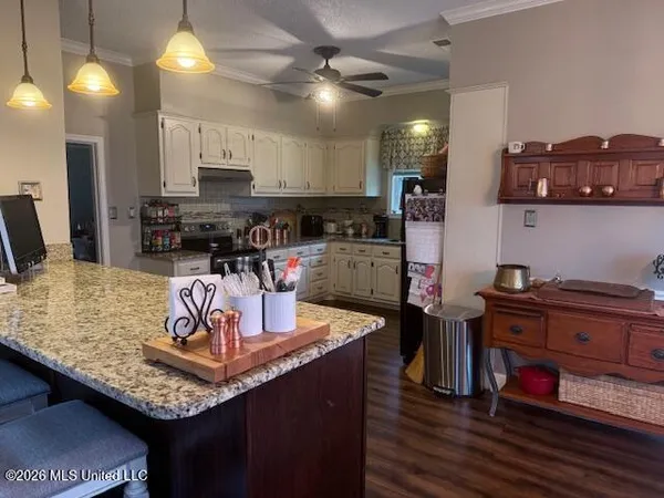 $589,900 | 9120 Old Highway 61, Walls, MS 38680