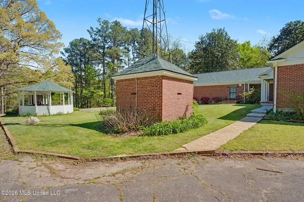 $589,900 | 9120 Old Highway 61, Walls, MS 38680