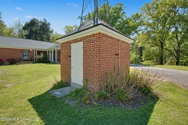 $589,900 | 9120 Old Highway 61, Walls, MS 38680