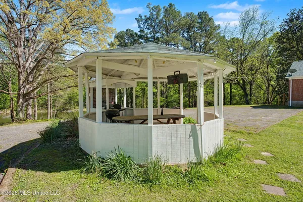 $589,900 | 9120 Old Highway 61, Walls, MS 38680