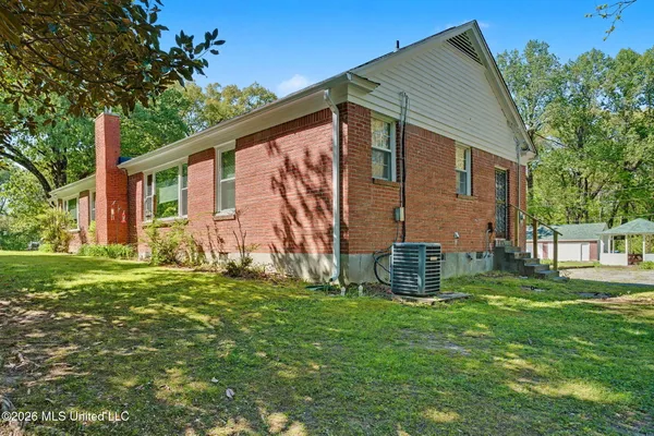 $589,900 | 9120 Old Highway 61, Walls, MS 38680