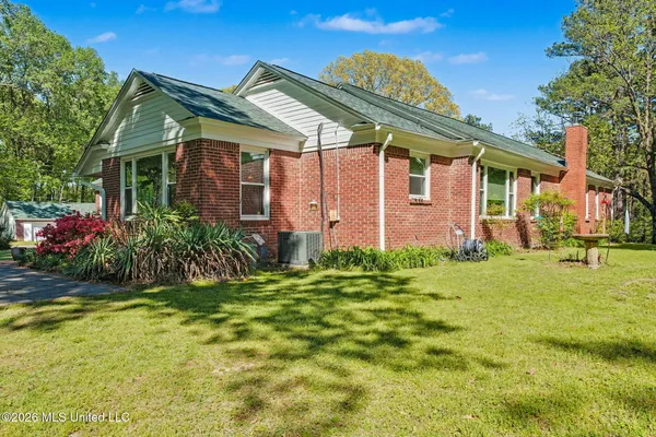 $589,900 | 9120 Old Highway 61, Walls, MS 38680