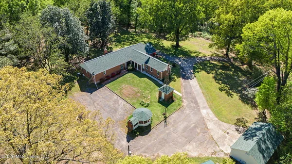 $589,900 | 9120 Old Highway 61, Walls, MS 38680