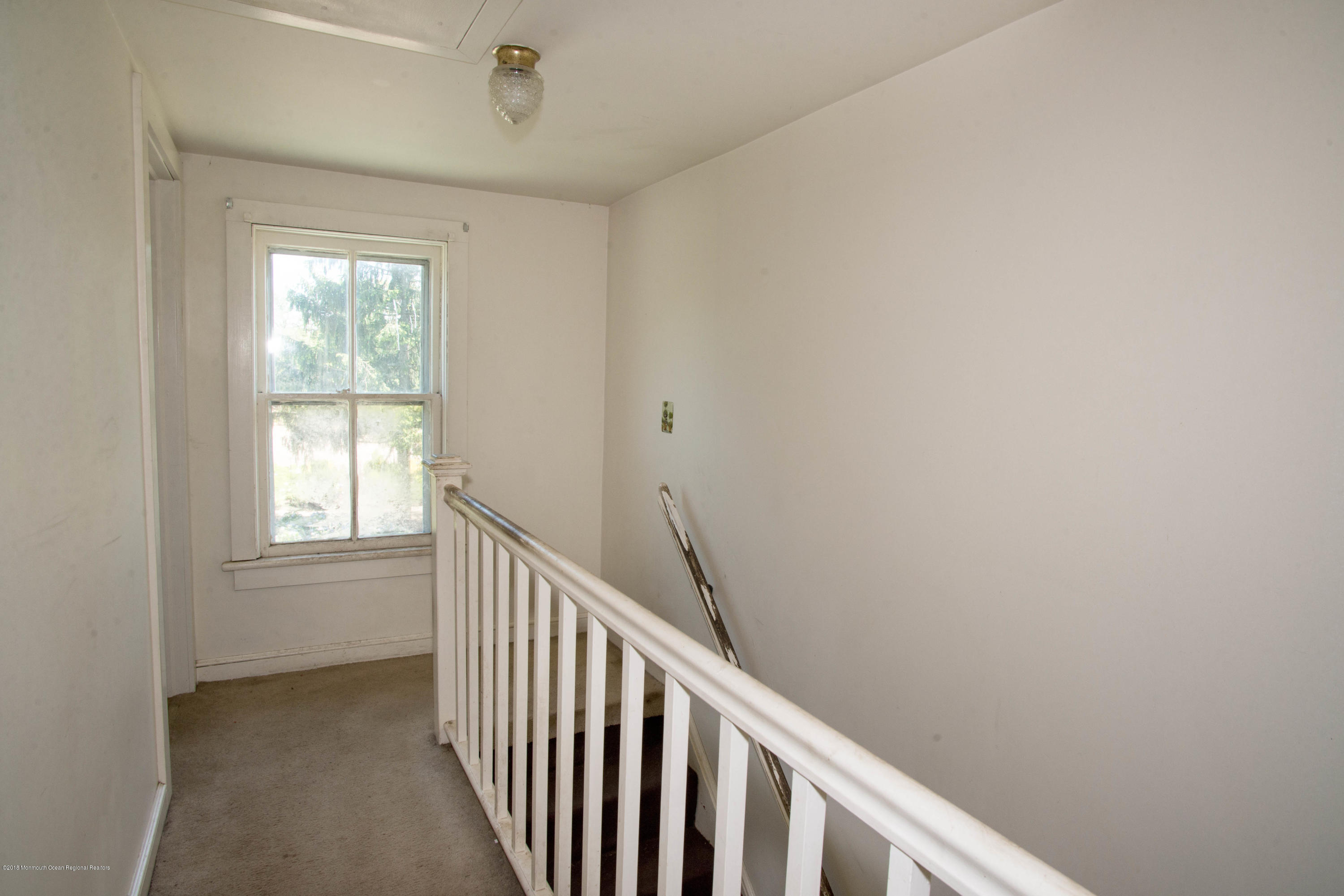 72 Herbertsville Road Howell, NJ 07731 - Photo 39 of 63 _RMJ6247.jpg upstairs hallway