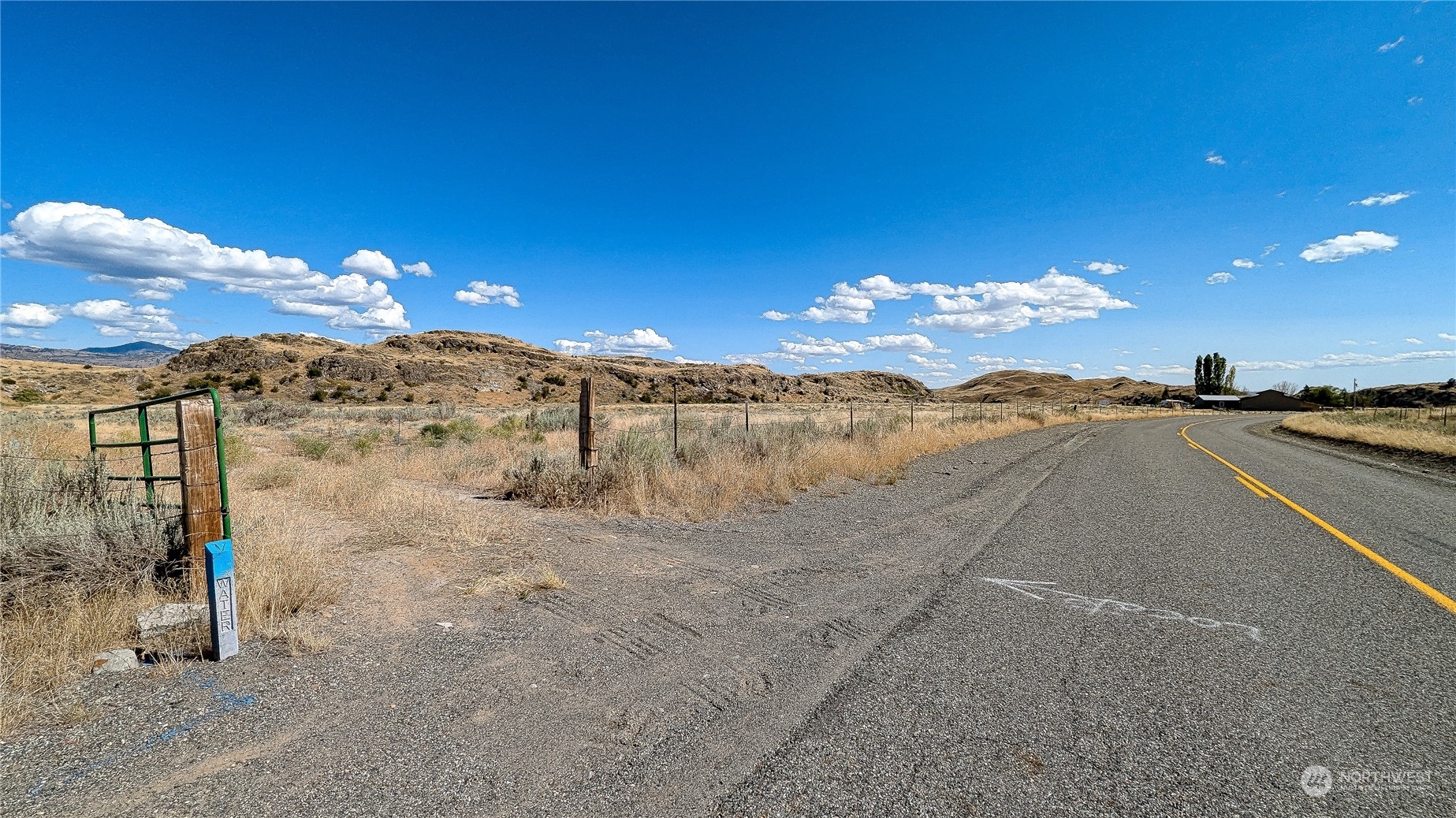 158 Riverside Cutoff Road Riverside, WA 98849 - Photo 3 of 37