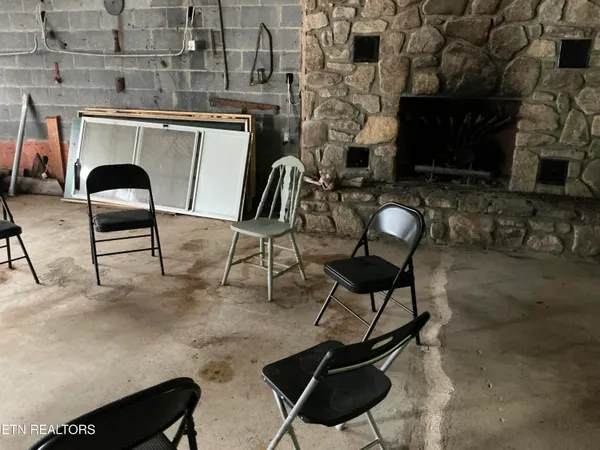 $499,000 | 4390 Cosby Highway, Cosby, TN 37722