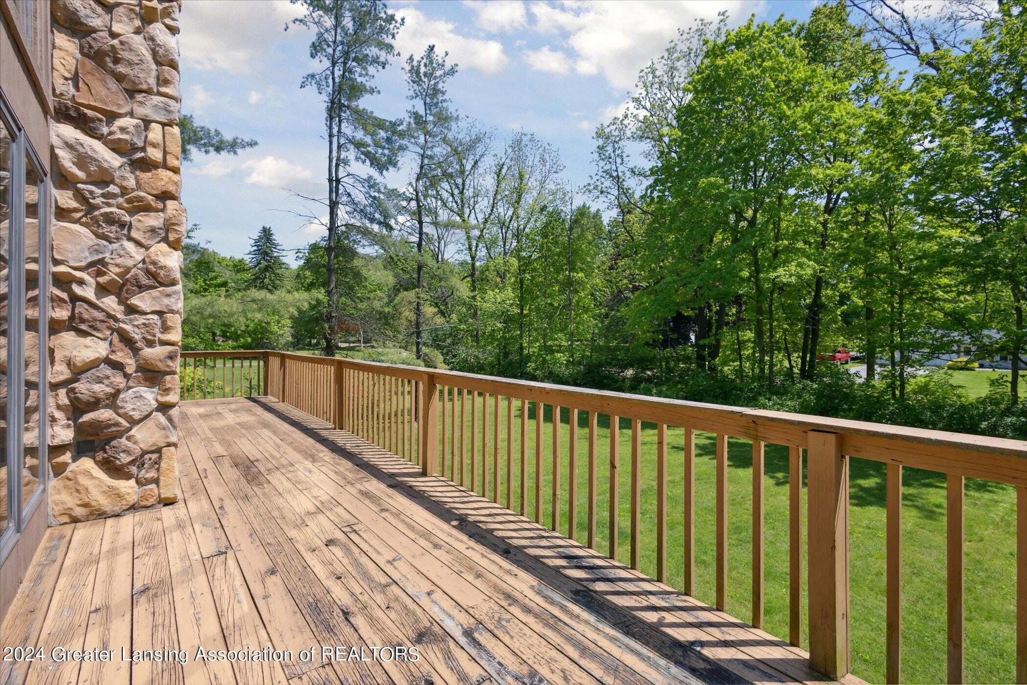 14312 McCrumb Road Eagle, MI 48822 - Photo 40 of 59 39-14312-McCrumb-Rd-Eagle-MI-48822-Windo