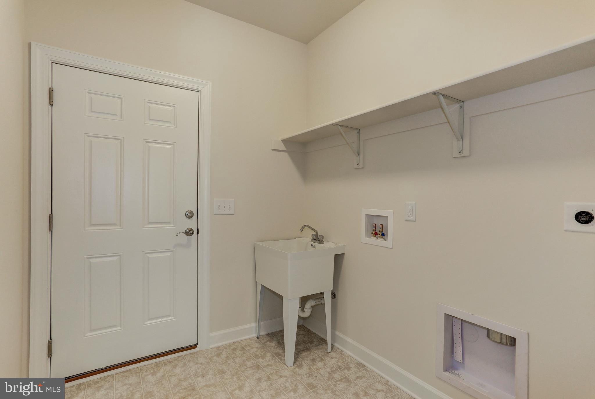 Quartz Culpeper, VA 22701 - Photo 14 of 20 Mudroom with Optional Laundry Tub