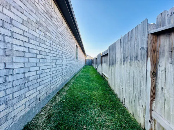 $2,450 | 1217 Antelope Passing Drive, Montgomery, TX 77316