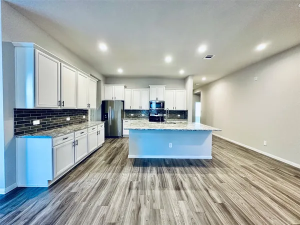 $2,450 | 1217 Antelope Passing Drive, Montgomery, TX 77316