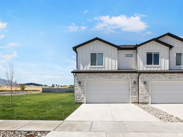 $385,000 | 515 West Caroles Way, Unit 125, Tooele, UT 84074
