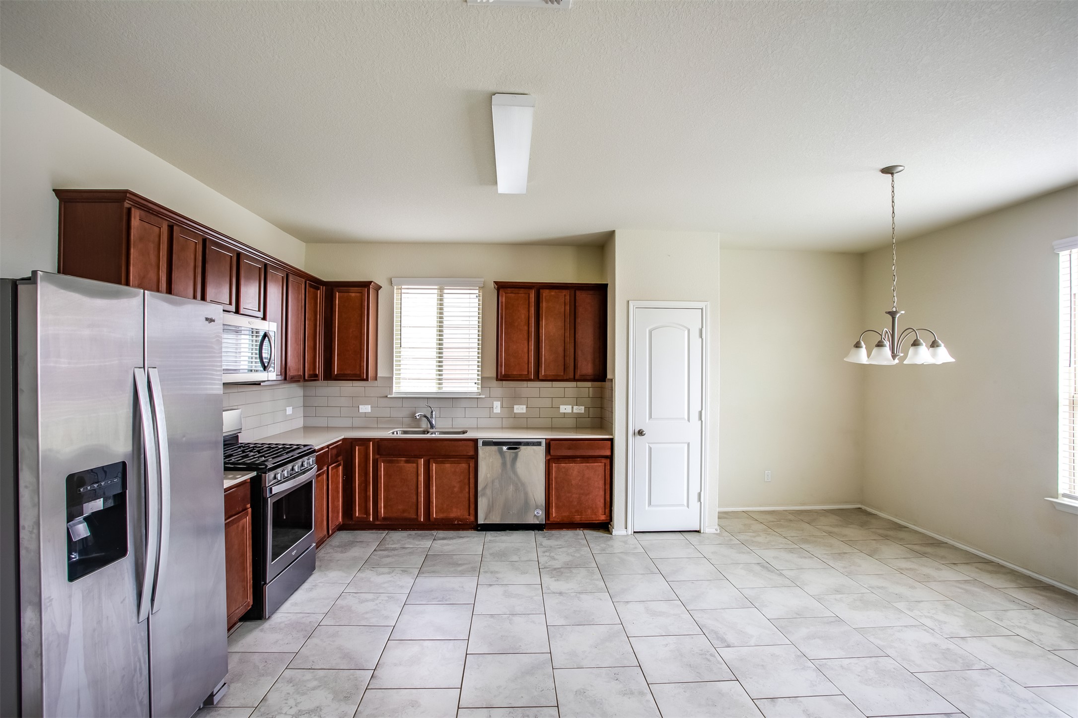 528 Staton Street Georgetown, TX 78626 - Photo 11 of 31