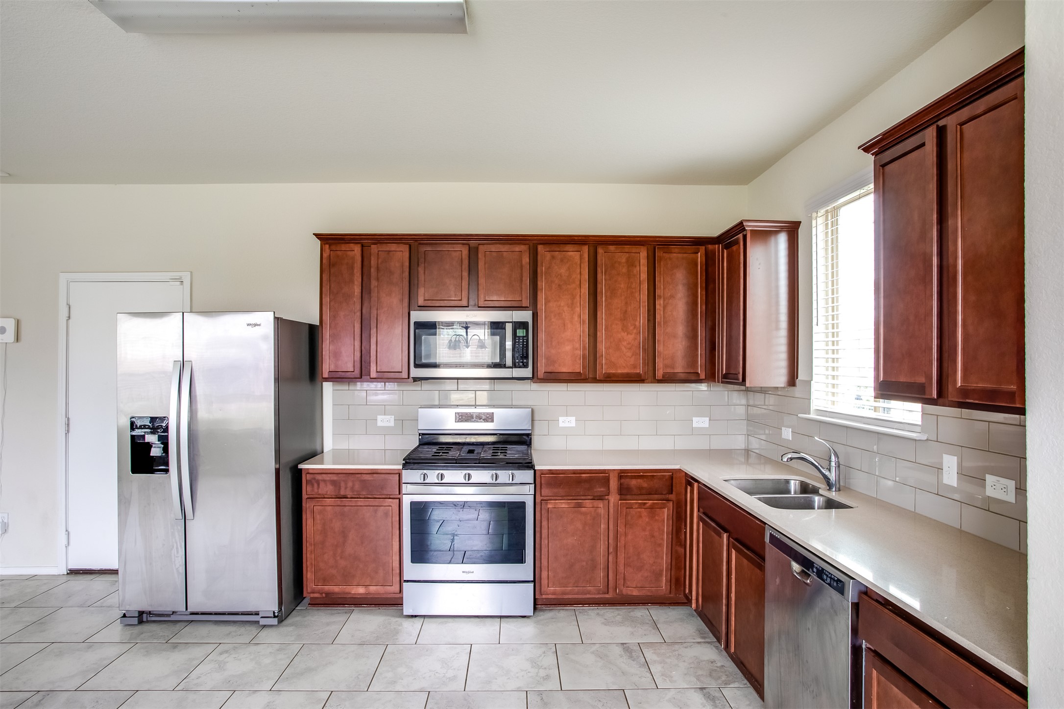 528 Staton Street Georgetown, TX 78626 - Photo 13 of 31