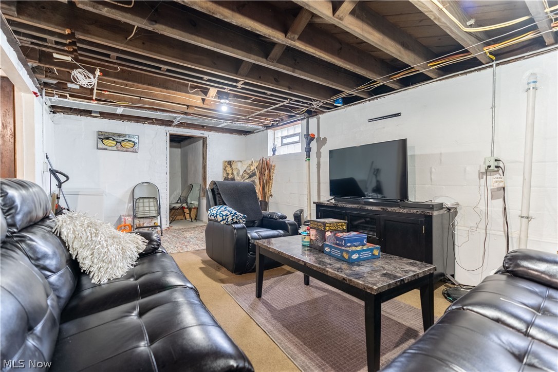 1015 Dan Street Akron, OH 44310 - Photo 24 of 28 Gallery Image 24