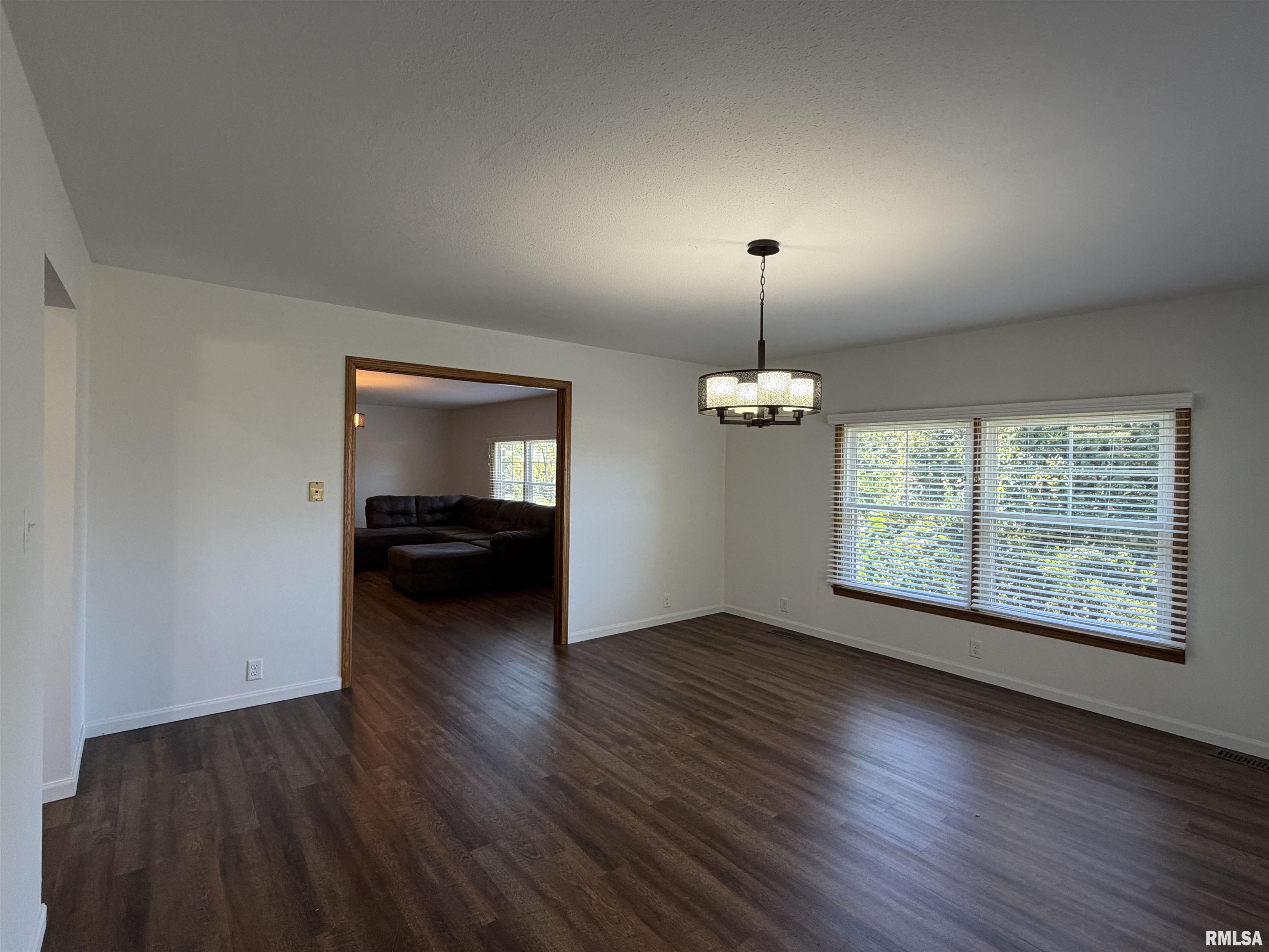 111 Stork Street Anna, IL 62906 - Photo 9 of 22 Gallery Image 9