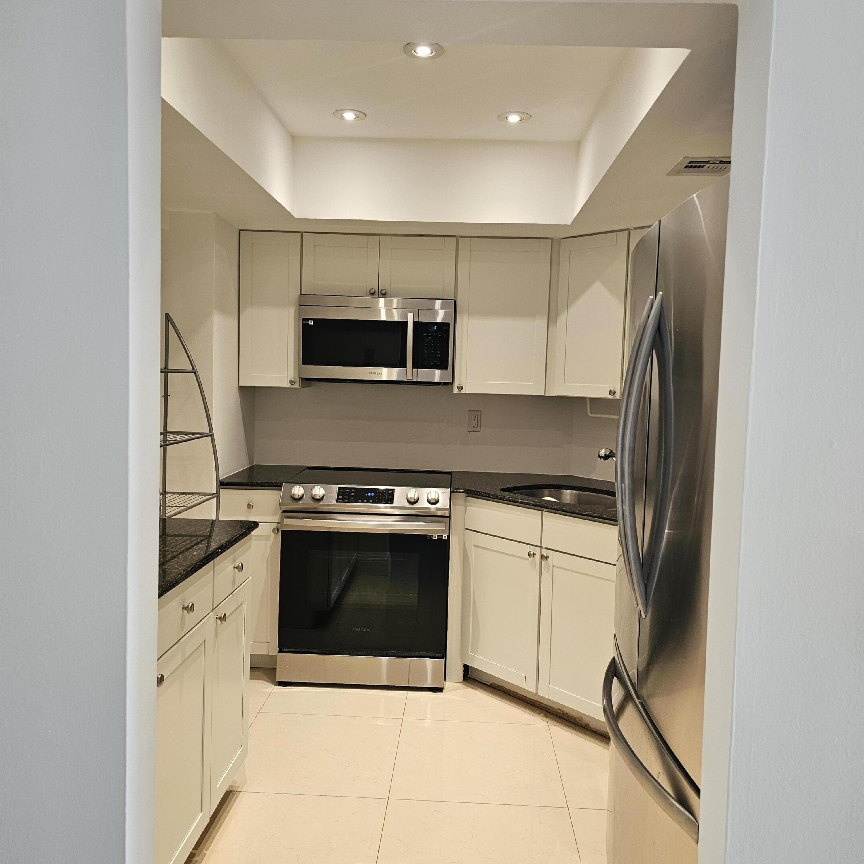 50 Southwest 3rd Avenue, Unit 3050 Boca Raton, FL 33432 - Photo 6 of 18 20250719_104738