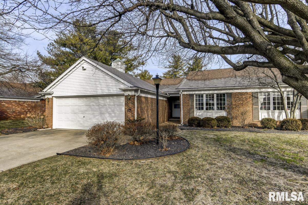 17 Turnberry Place Springfield, IL 62704 - Photo 1 of 38
