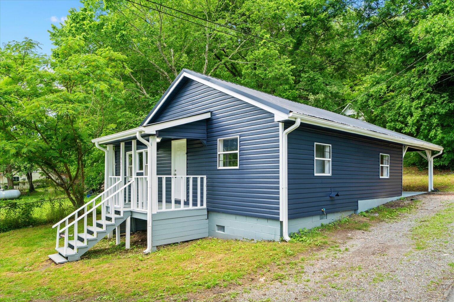 396 North Spring Street Cohutta, GA 30710 - Photo 4 of 24 04-4