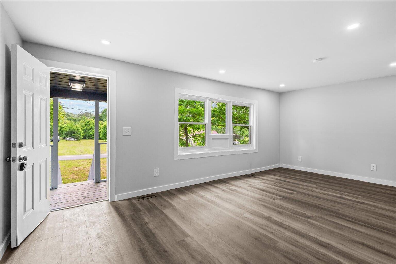 396 North Spring Street Cohutta, GA 30710 - Photo 8 of 24 08-8