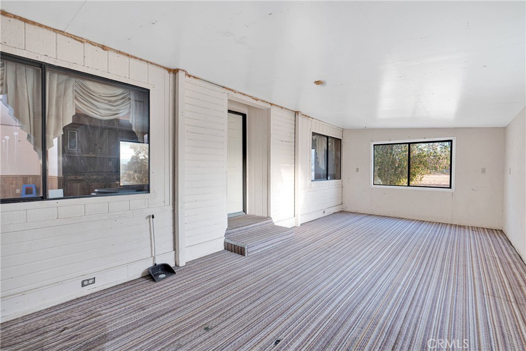 33445 Newberry Road Newberry Springs, CA 92365 - Photo 13 of 57