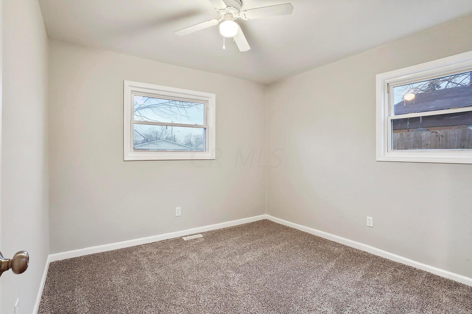 373 Lombard Road Columbus, OH 43228 - Photo 15 of 25 Gallery Image 15