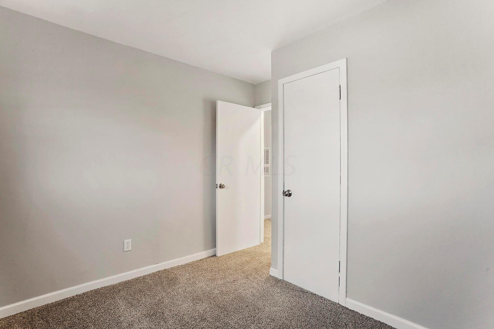 373 Lombard Road Columbus, OH 43228 - Photo 18 of 25 Gallery Image 18