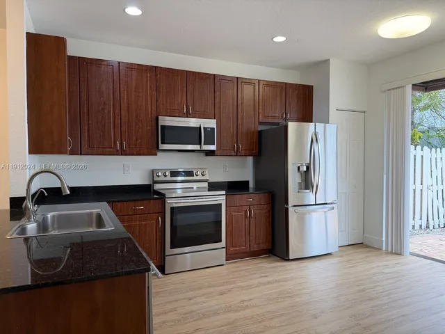 $3,300 | 14934 Southwest 41st Lane, Unit 14934, Miami, FL 33185