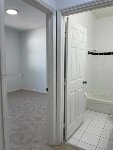 $3,100 | 14934 Southwest 41st Lane, Unit 14934, Miami, FL 33185