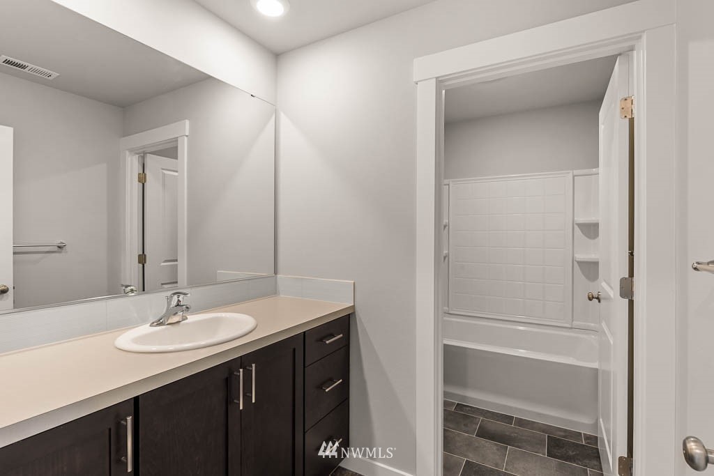 5937 Waverly Road Southwest, Unit 24 Port Orchard, WA 98367 - Photo 31 of 36 Gallery Image 31
