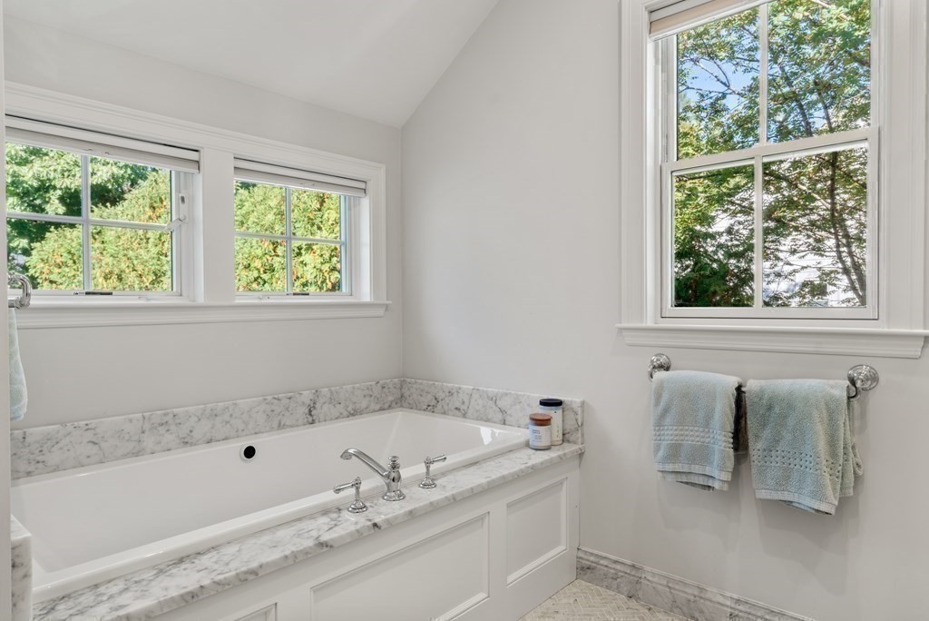 58 Ferncroft Road Newton, MA 02468 - Photo 23 of 41