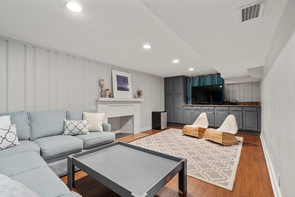 58 Ferncroft Road Newton, MA 02468 - Photo 28 of 41