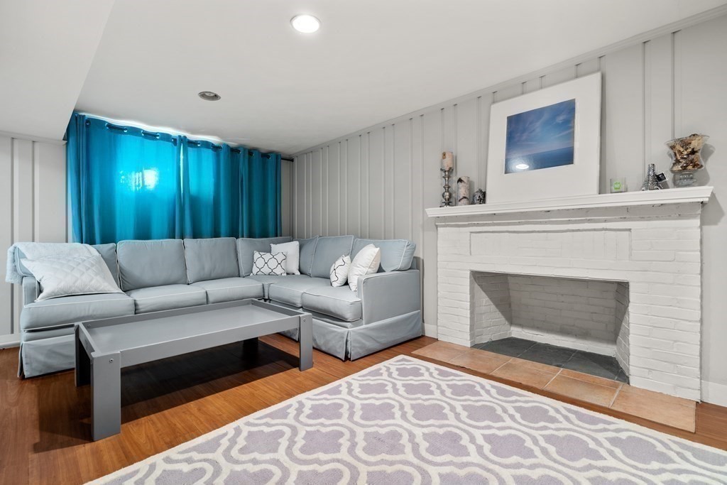 58 Ferncroft Road Newton, MA 02468 - Photo 29 of 41