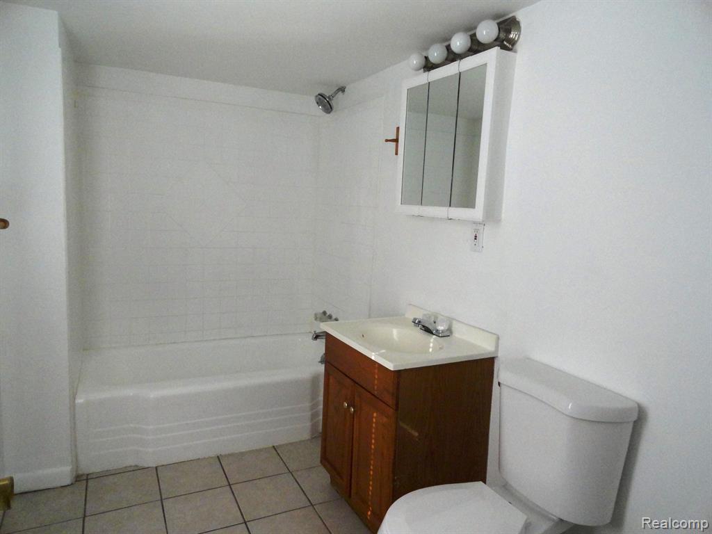26801 Norfolk Street Inkster, MI 48141 - Photo 8 of 9