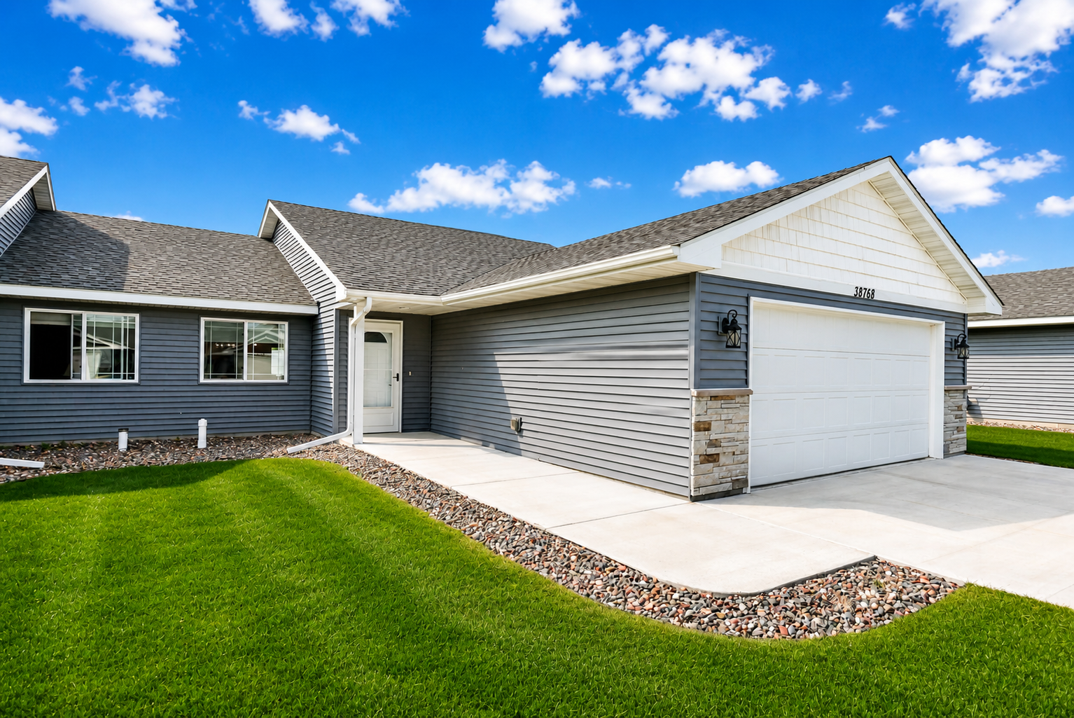 38768 Maple Court North Branch, MN 55056 - Photo 2 of 27