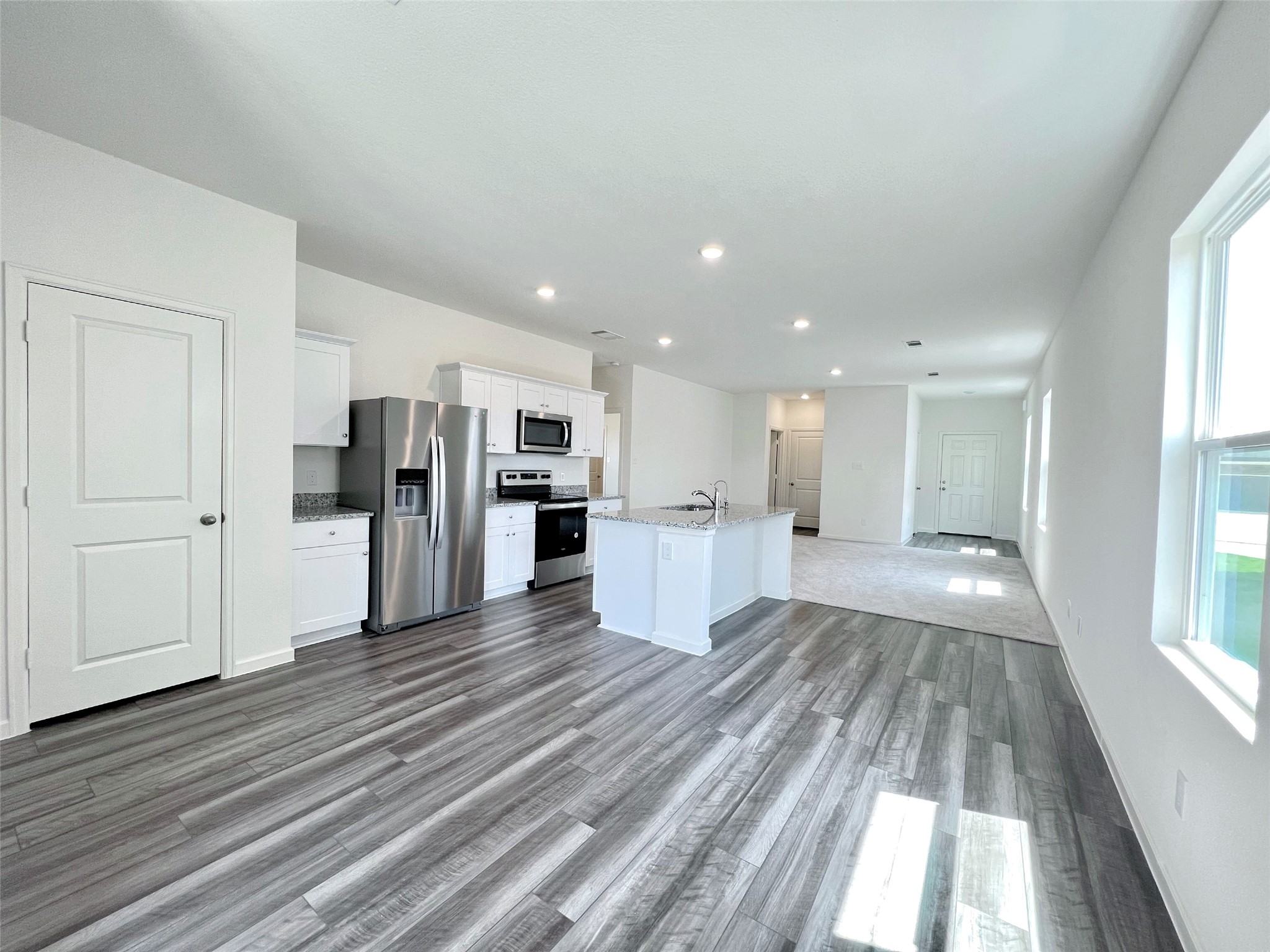 680 Amesbury Road Montgomery, TX 77316 - Photo 5 of 20