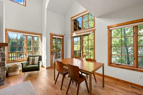 $1,250,000 | 53 Golden Bar Court, Donnelly, ID 83615