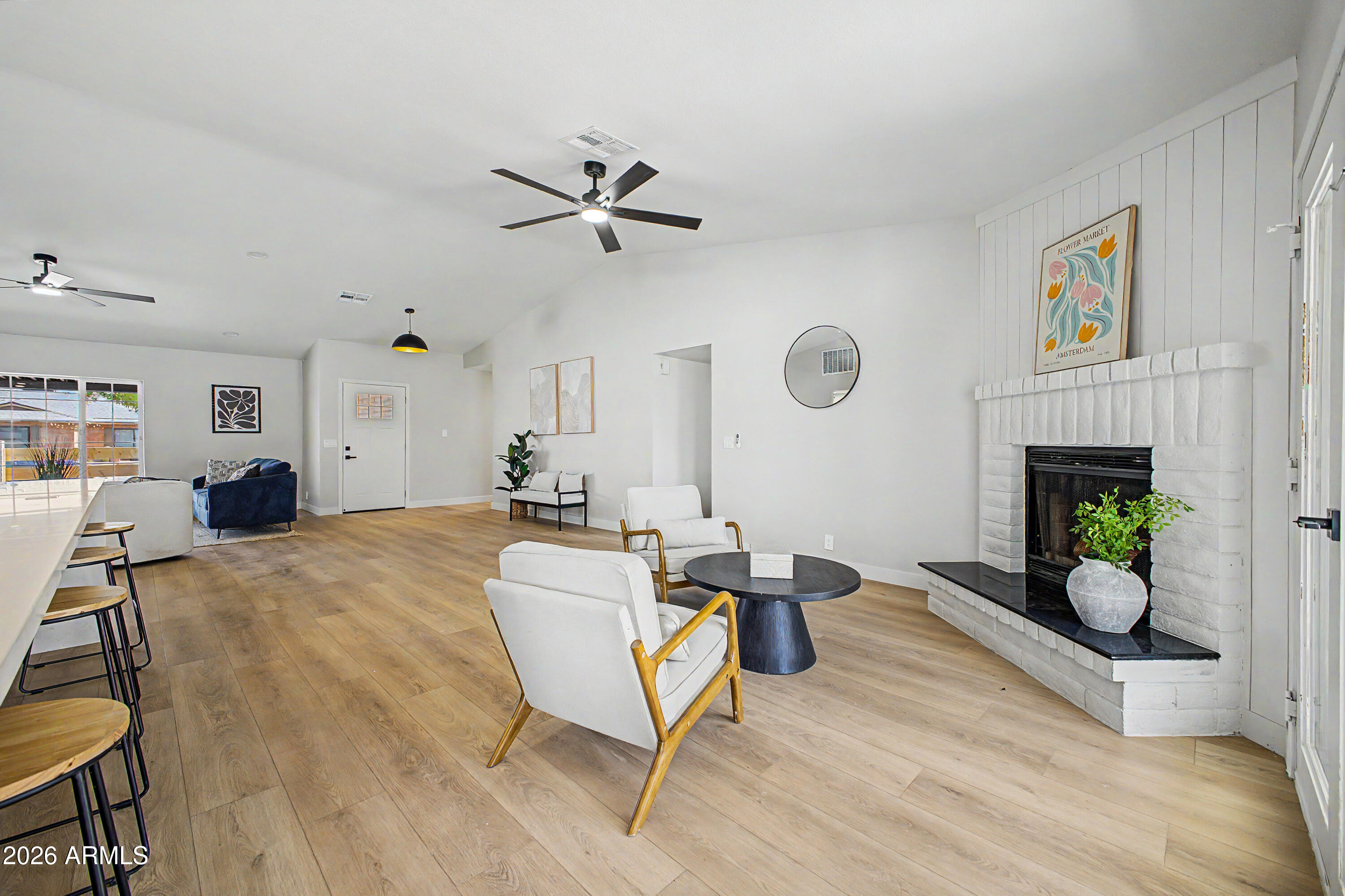 906 West Redfield Road Tempe, AZ 85283 - Photo 9 of 32 r14