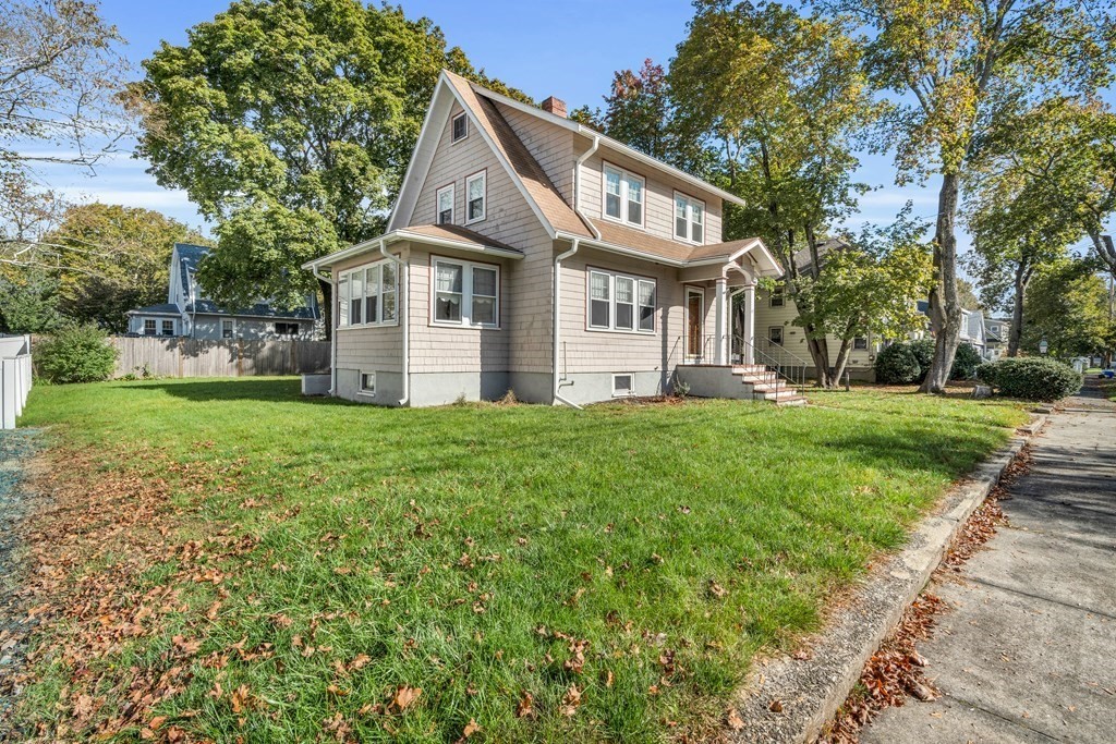 47 Governor Road Stoneham, MA 02180 - Photo 2 of 27 Gallery Image 2