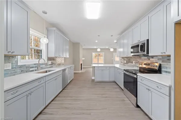$549,900 | 1885 Paragon Drive, Winston-Salem, NC 27127